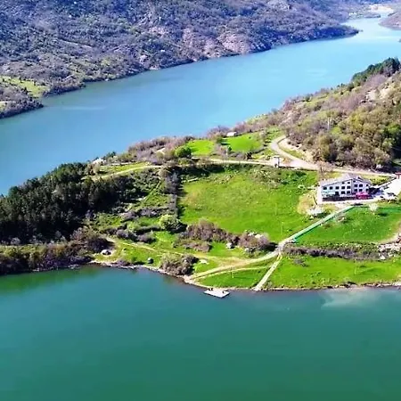 Family Borovitsa Hotell Pŭdartsi
