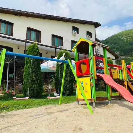 Hotell Family Borovitsa 2*