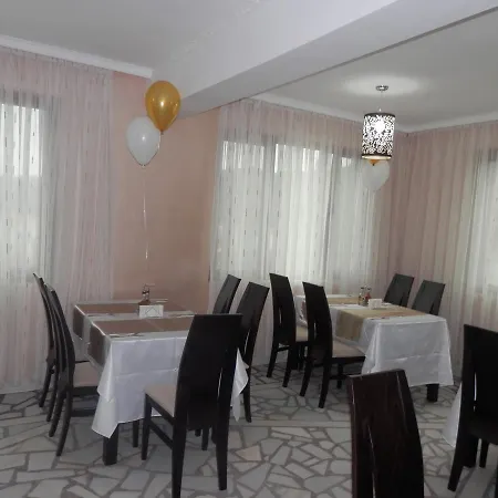 Family Borovitsa Hotell 2*
