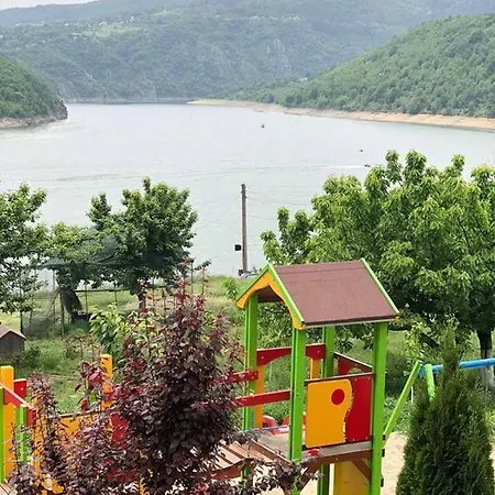 Family Borovitsa Hotell